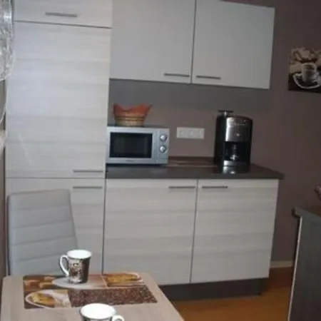 Ferienwohnung Am Waldrand - B51910 아파트 *