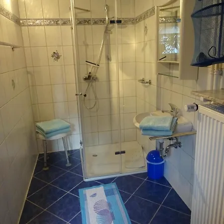 아파트 Ferienwohnung Am Waldrand - B51910 Brohl-Lutzing